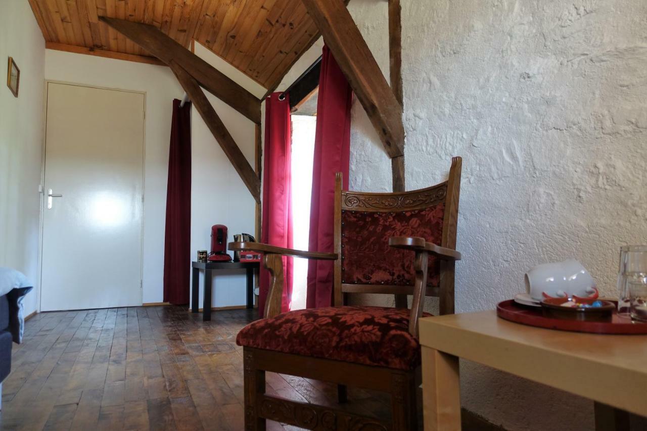 Domaine Les Teuilleres Bed and Breakfast Lacam-dʼOurcet Buitenkant foto