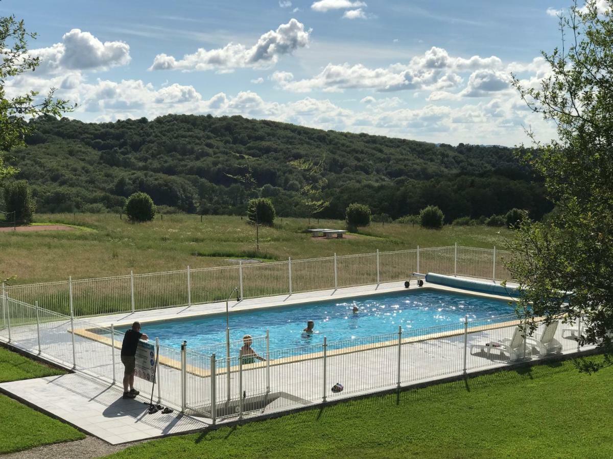 Domaine Les Teuilleres Bed and Breakfast Lacam-dʼOurcet Buitenkant foto